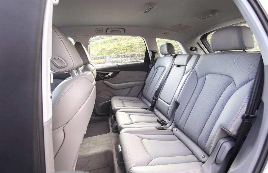 Интерьер Audi Q7 50 TDI Quattro (4M) 2019 года  (WW) (фото 18 из 40)